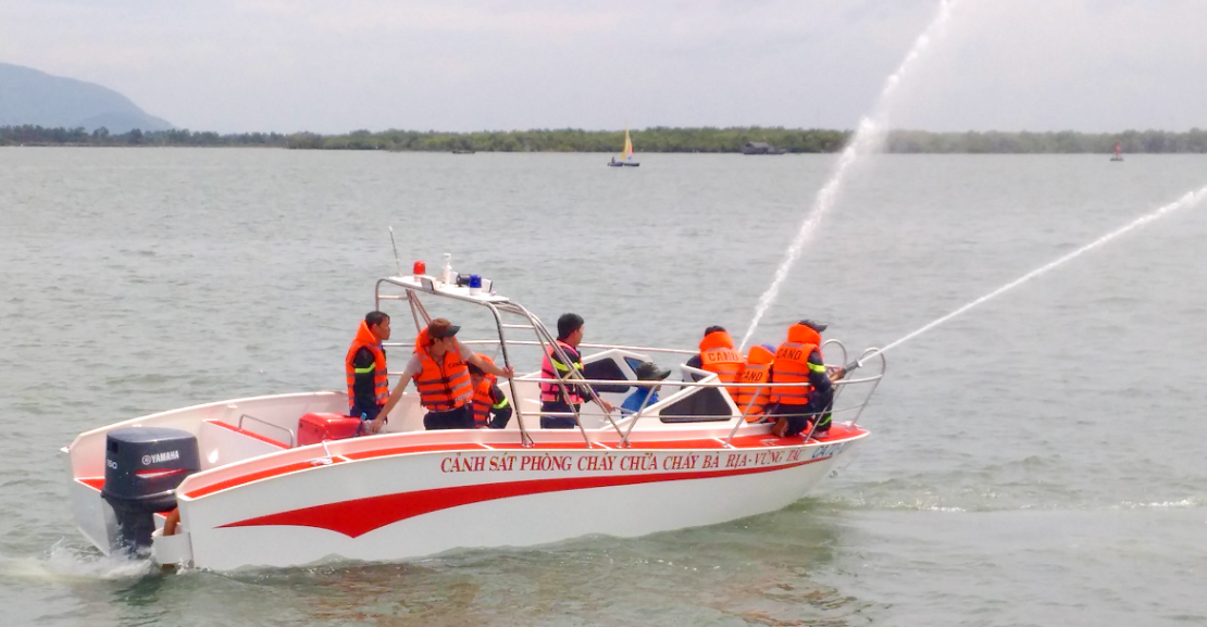 TÀU CỨU HỎA MÁY THUỶ YAMAHA 2 thì 200Hp – Model 200AET